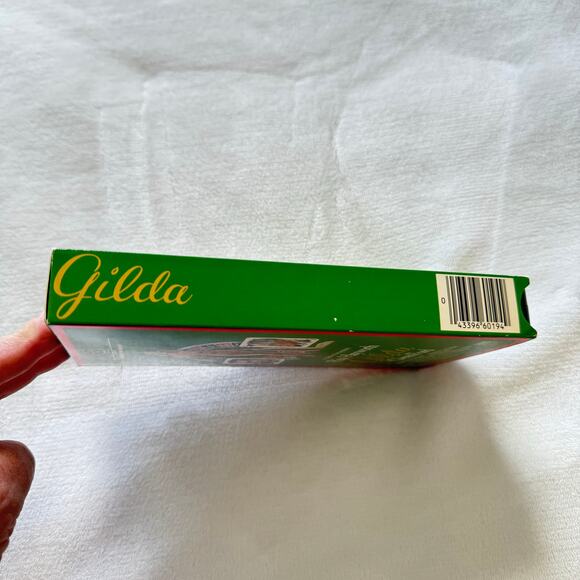 Gilda Starring RIta Hayworth 1986 VHS - Picture 7 of 10